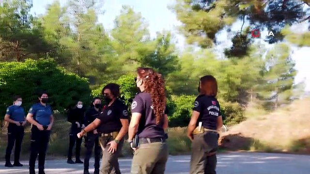 Antalya'nın kadın polisleri poligonda dosta güven düşmana korku veriyor
