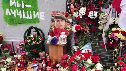 Bielorrussos lamentam morte de manifestante