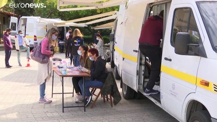 Ελλάδα: Σαρώνει η πανδημία - Σε ισχύ η νυχτερινή απαγόρευση κυκλοφορίας
