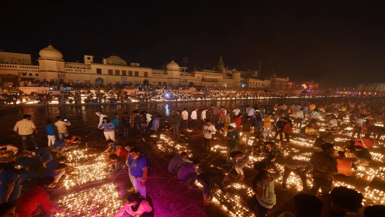 Ayodhya Deepotsav: World record created for lighting diyas
