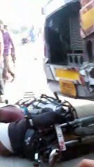 NH-52 पर दर्दनाक हादसा, बाइक सवार पति की मौके पर मौत, युवती और बच्चा घायल