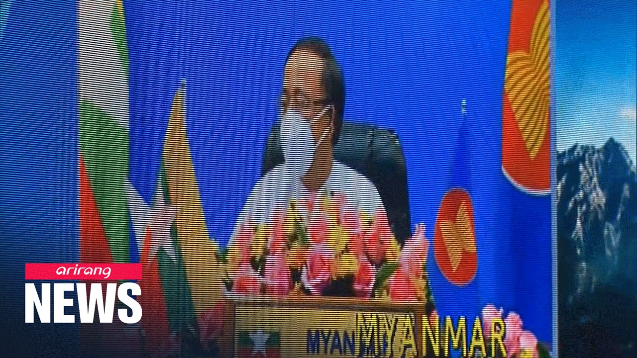 President Moon to take part in ASEAN+3 Summit, East Asian Summit on Saturday