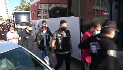 Şafak vakti gözaltına alınan 15 torbacı adliyeye sevk edildi