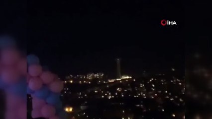 Ankaralı çift, bebeğinin cinsiyetini Atakule’ye yansıtılan renkle öğrendi