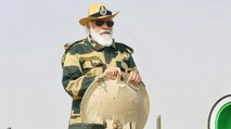 Jaisalmer:PM rides tank to boost the morale of soldiers