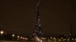 La Torre Eiffel se ilumina en memoria de las víctimas de los atentados terroristas de 2015