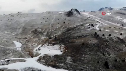 Kartalkaya'da Kar Yağışı Etkili Oldu, Yeşil Alanlar Beyaz Büründü