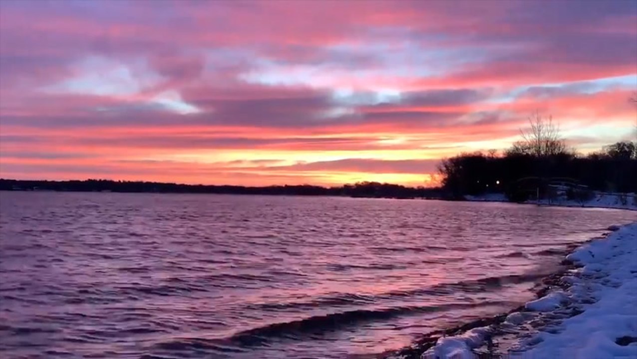 Pink sunrise over Minnesota's White Bear Lake video Dailymotion