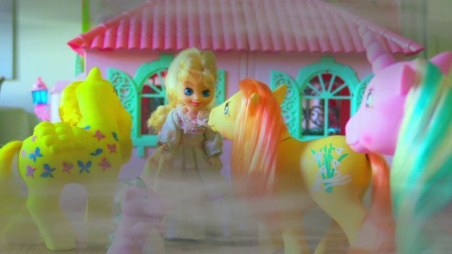 Mon Petit Poney-N'oubliez pas de toujours regarder deux fois