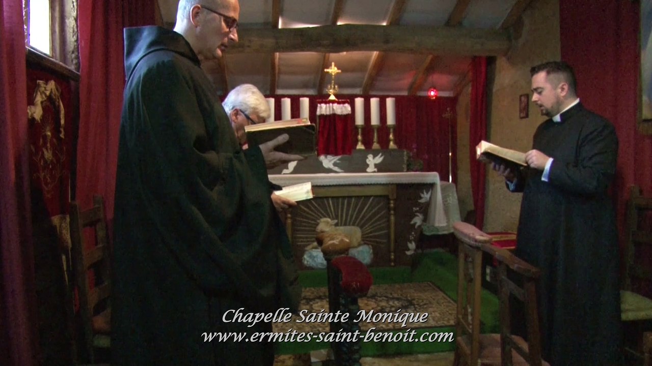 Relief de France les Monastères l’ office de  sexte 12h à l'ermitage Saint-Bède film by JC Guerguy  Ciné Art Loisir