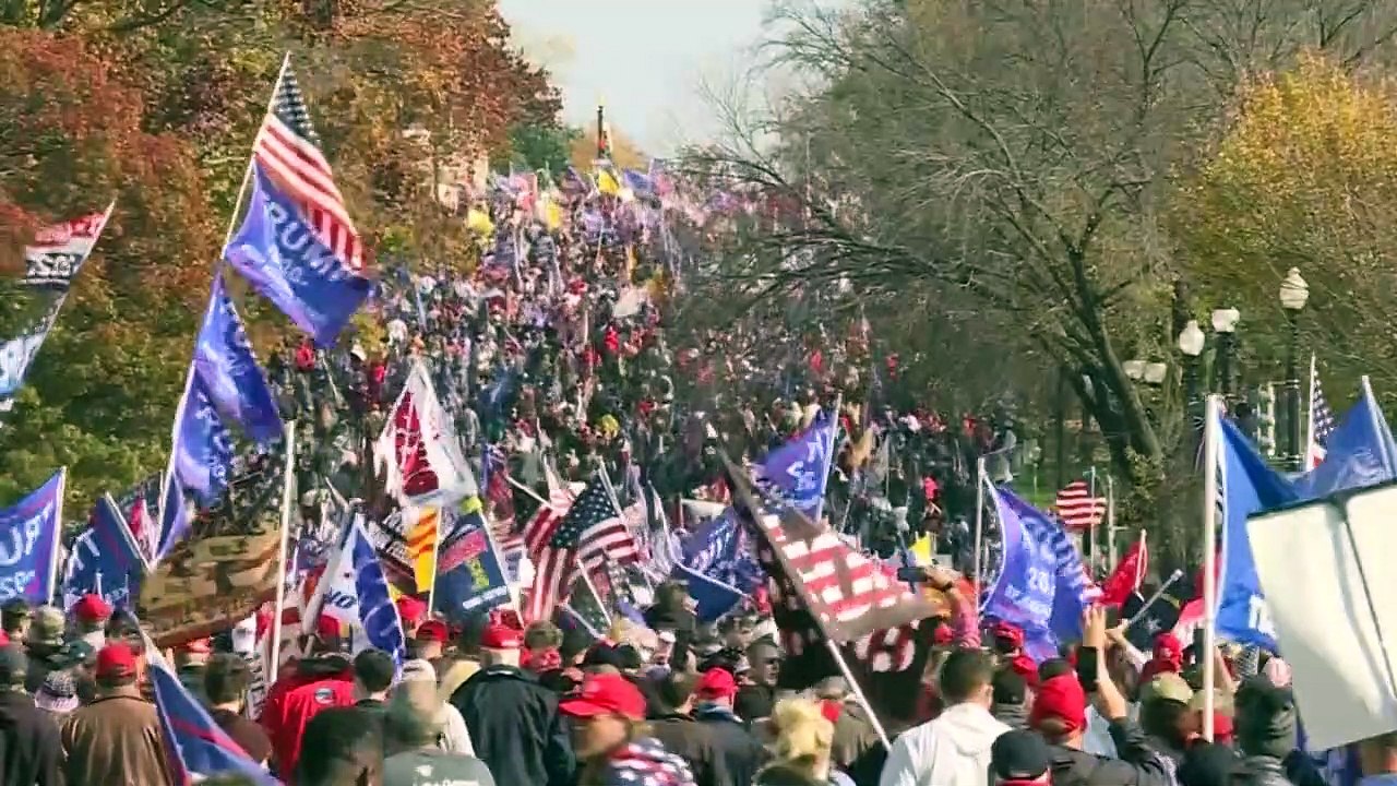 Tausende Trump-Anhänger protestieren gegen angeblichen Wahlbetrug