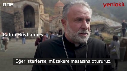 Silahla poz veren Ermeni papazın gazı gaçtı!