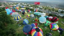 Globos aerostáticos llenan de color el cielo en México, en festival con público virtual