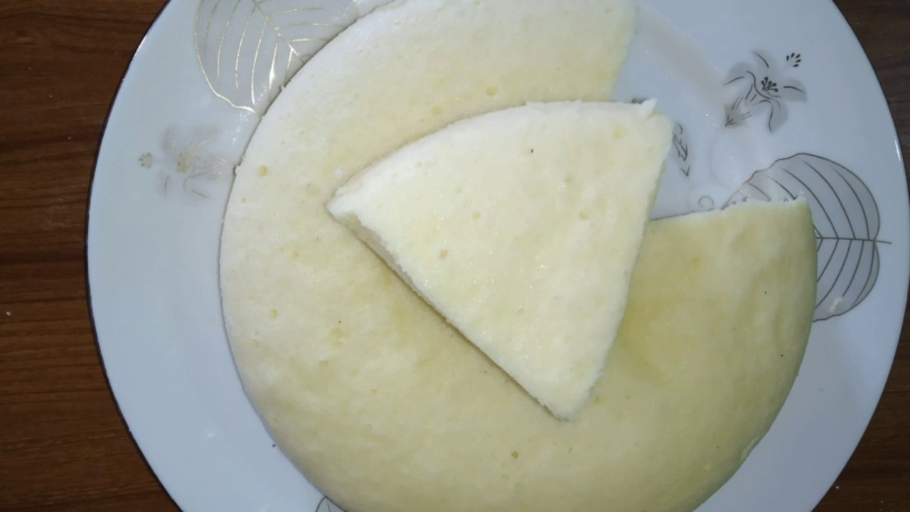 খুব সহজে তৈরি করে নিন নরম তুলতুলে ভাপে কেক ।। Easy Vanilla Sponge Cake Without Oven Recipe ।। Cake