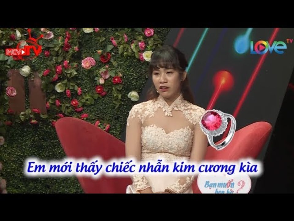 Mới gặp cô chủ quán lẩu đã nhõng nhẽo đòi bạn trai nhẫn kim cương mới chịu lấy 