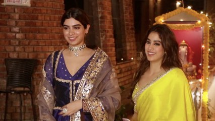 Janhvi Kapoor with sister attended Boney Kapoor's Diwali Party | FilmiBeat