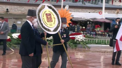 KKTC'nin 37'nci kuruluş yıl dönümünde Taksim'de tören düzenlendi