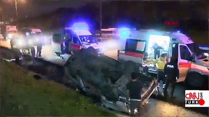 Minibüs takla attı: 2 yaralı | Video