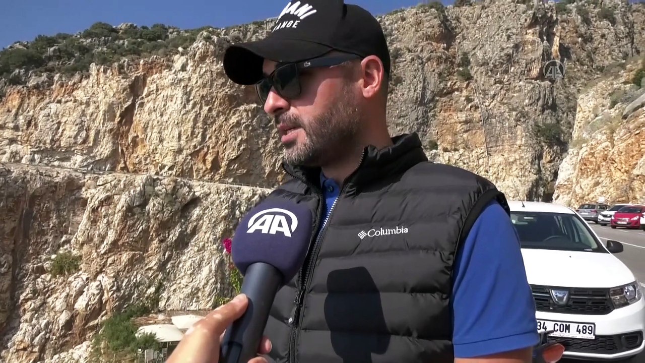 Dünyaca ünlü Kaputaş Plajı, kasımda da tatilcilerin adresi oldu - ANTALYA