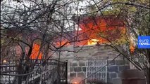 VİDEO | Dağlık Karabağ'dan ayrılan Ermeniler evlerini ateşe veriyor