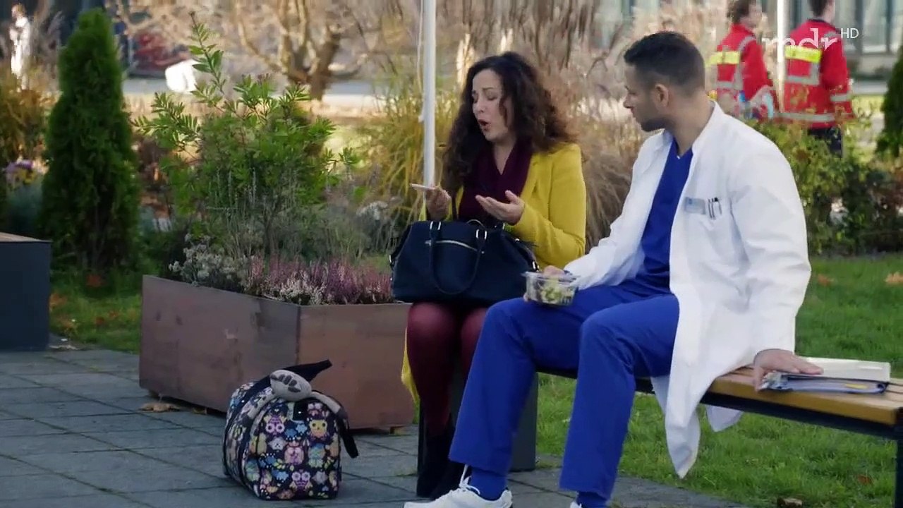 Gewissensentscheidung (47) - In aller Freundschaft - Die jungen Ärzte