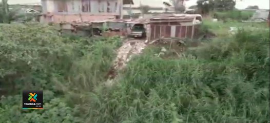 tn7-Vecinos-denunciaron-botadero-clandestino-en-Santa-Rosa-de-Santo-Domingo-151120