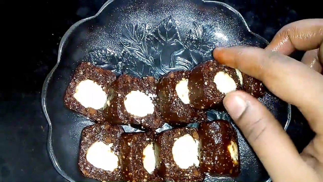 घी ना  मावा ना चिनी ना गॅस बोहत ही आसानी से बनाये ये मझेदर मिठाई