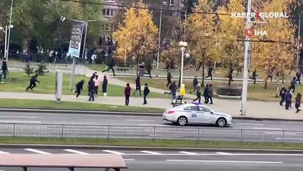 Belarus'ta göstericinin ölmesinin ardından halk sokaklara döküldü