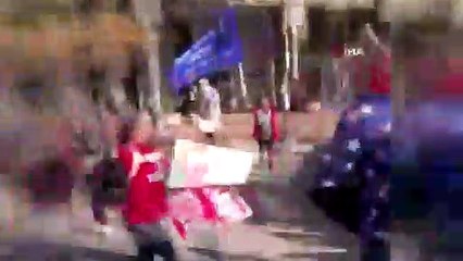 ABD'de binlerce Trump destekçisi sokaklara döküldü
