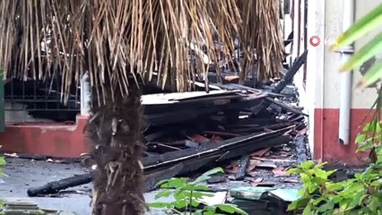 Yangından sonra tarihi Vaniköy Camii'de ekipler incelemede bulundu