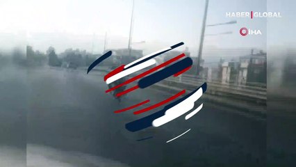 Biri keçi taşıdı diğeri yatarak kullandı...