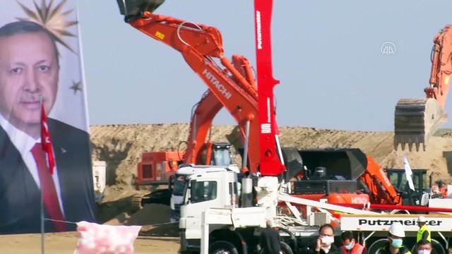 DENİZLİ - Karaismailoğlu: 'Şehirlerimizin neredeyse tamamını bölünmüş yollarla birbirine bağladık'