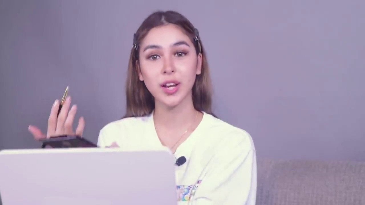 #JustJulia Tries the Ultimate ABG Makeup Transformation