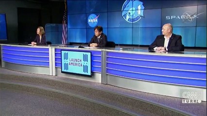 NASA, 4 astronotu taşıyan SpaceX'e ait uzay aracını fırlattı | Video