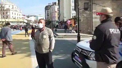 Ceza yiyen vatandaştan polise: Sen maskeni hiç indirmiyor musun akşama kadar?