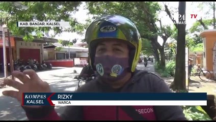 Khawatir Roboh, Warga Minta Pohon Mati yang Tepat Berdiri di Pinggir Jalan Segera Ditebang