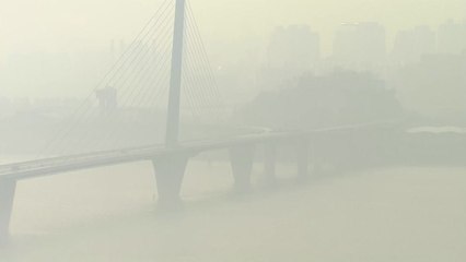 사흘째 쌓인 초미세먼지...내일 낮까지 계속 / YTN