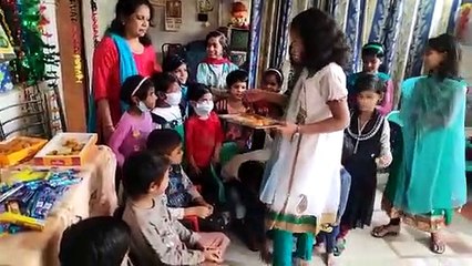 सुभाष चिल्ड्रन होम के बच्चों ने टीका लगाकर एवं मिठाई खिलाकर मनाई भाई दूज