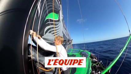 Sorel répare sa grand-voile - Voile - Vendée Globe