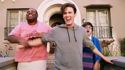 Cooper Barrett's Guide to Surviving Life S01 - Trailer (English) HD