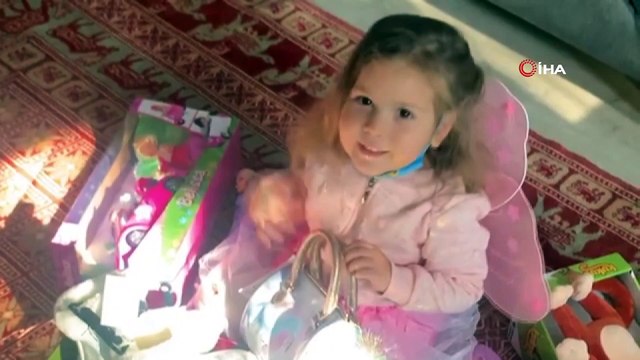 Bakan Soylu ve şarkıcı Sinan Akçıl minik Ayda'yı ziyaret etti