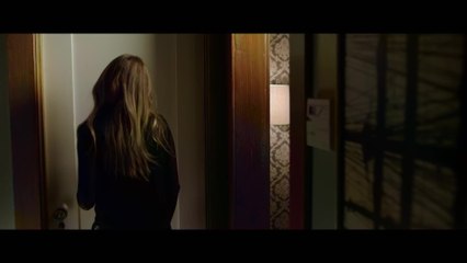 Lights Out - Clip You're Staying (English) HD