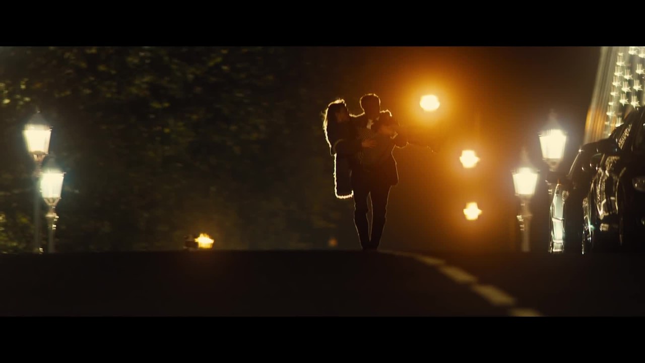 Bridget Jones's Baby - Clip Carry Bridget to Ho...