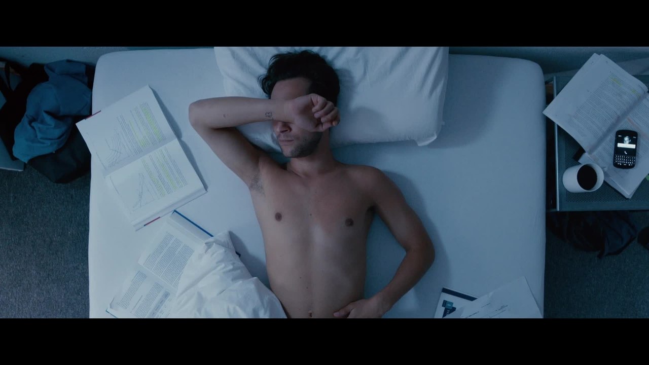 Nirgendwo - Clip Studentenalltag (English) HD