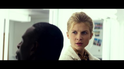 PloÌˆtzlich Papa - Clip Gloria erfaÌˆhrt die Wahrheit (Deutsch) HD