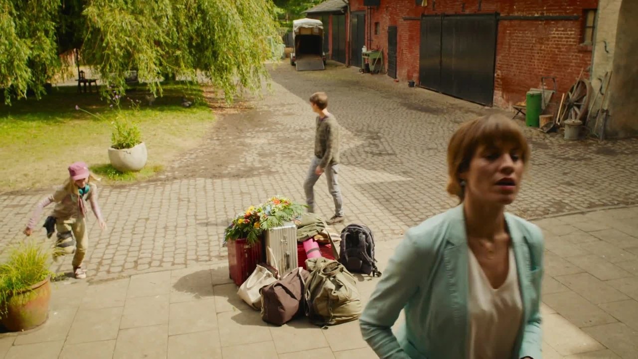 Wendy Der Film - Clip Wendy und ihre Familie kommen auf den Hof (Deutsch) HD