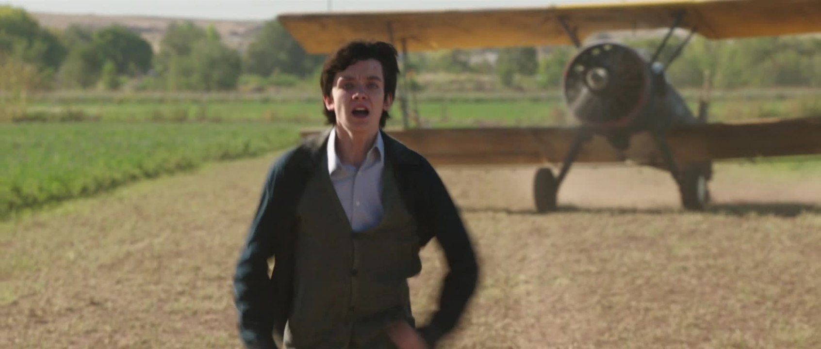 The Space Between Us - Clip Biplane Runaway (En...
