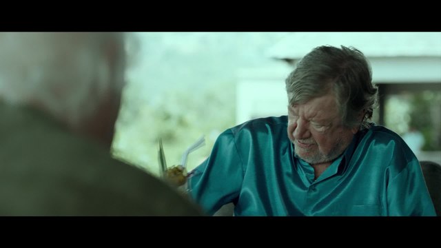 Der HunderteinjÃ¤hrige, der die Rechnung nicht bezahlte und verschwand - Clip 03 (Deutsch) HD