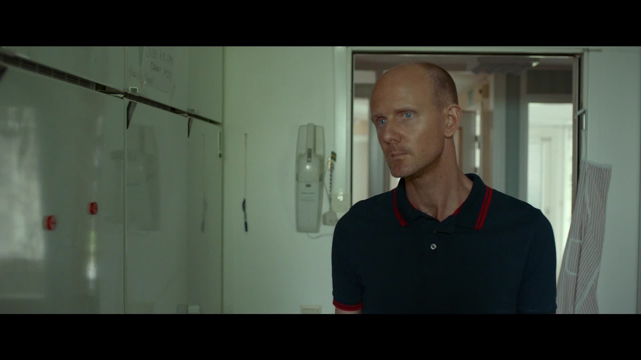 Der HunderteinjÃ¤hrige, der die Rechnung nicht bezahlte und verschwand - Clip 06 (Deutsch) HD