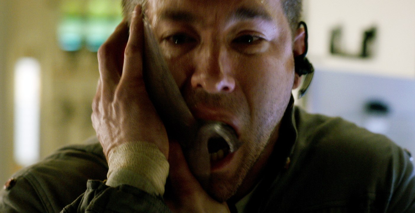 Life - Red-Band Trailer (Deutsch) HD